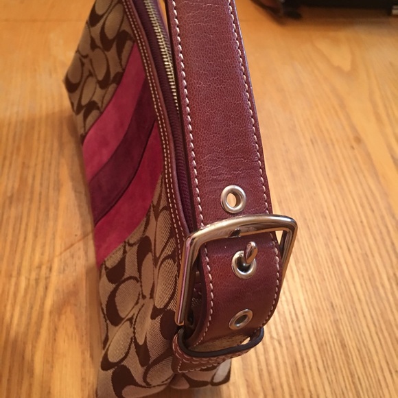 Coach hand bag - Picture 2 of 5